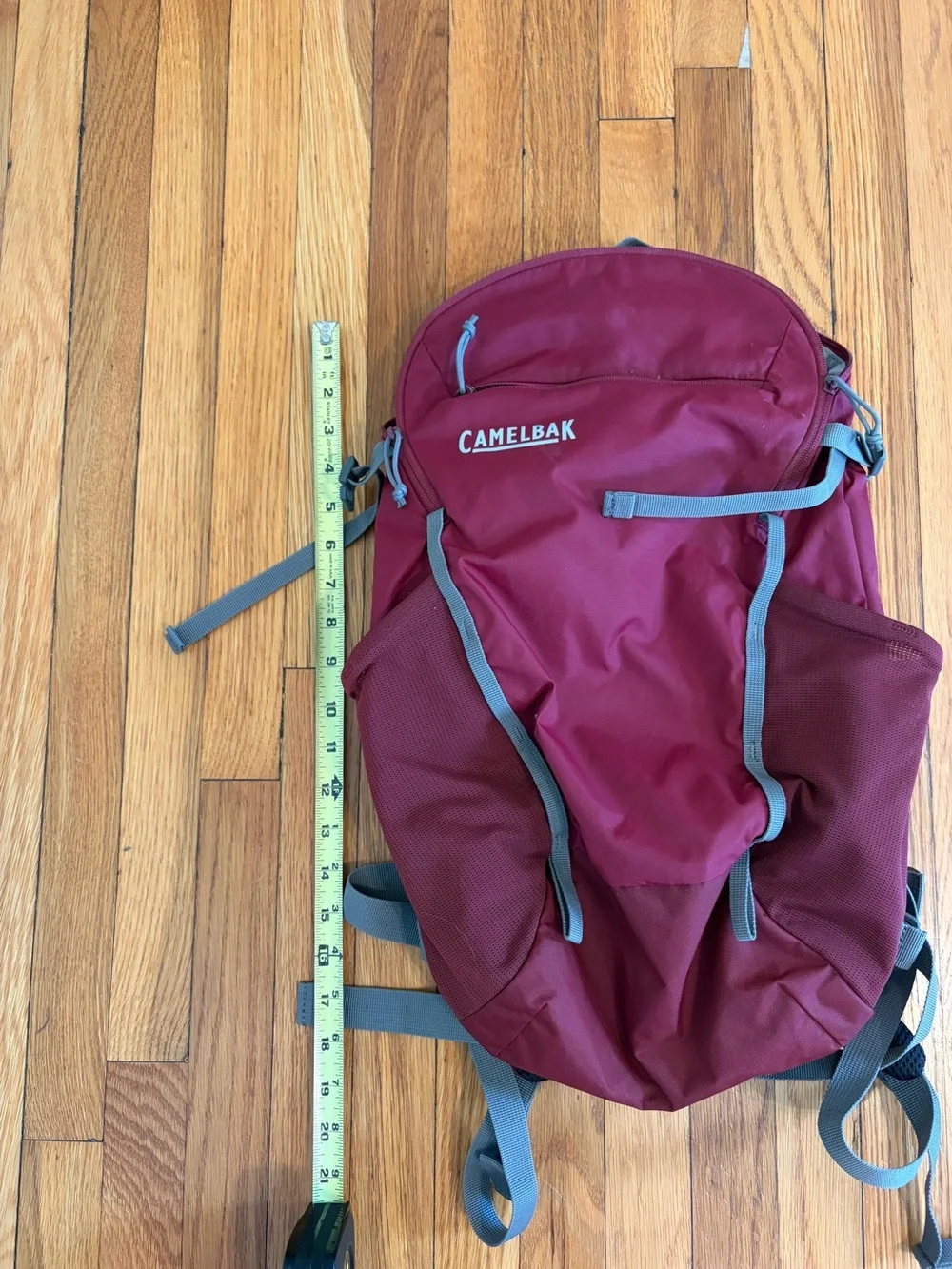 CamelBak Cloud Walker 18 Maroon Daypack Backpack CLEAN *Reservoir not included